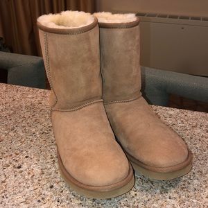 TRADED Classic Chestnut  UGG Boots!